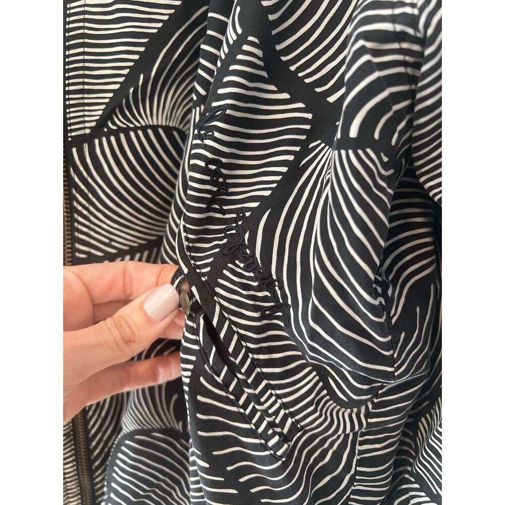 Vintage 100% Silk Bomber Jacket Funky Black & White Size Medium - Picture 7 of 7